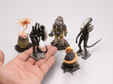 Kaiyodo NEO Capsule Alien vs. Predator Gashapon figure (set of 5) - DREAM Playhouse