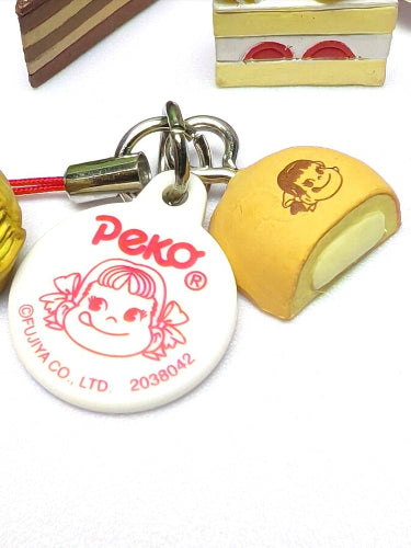 Bandai Fujiya Peko-chan cake strap gashapon figure (set of 8