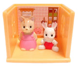 EPOCH Calico Critters Sylvanian Families Small Room & Furniture (set of 5)