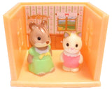 EPOCH Calico Critters Sylvanian Families Small Room & Furniture (set of 5)